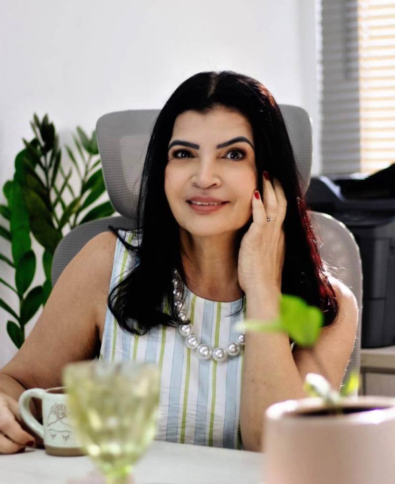 Dra. Adriana Souza